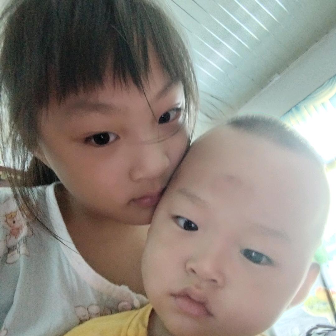 小艳美女