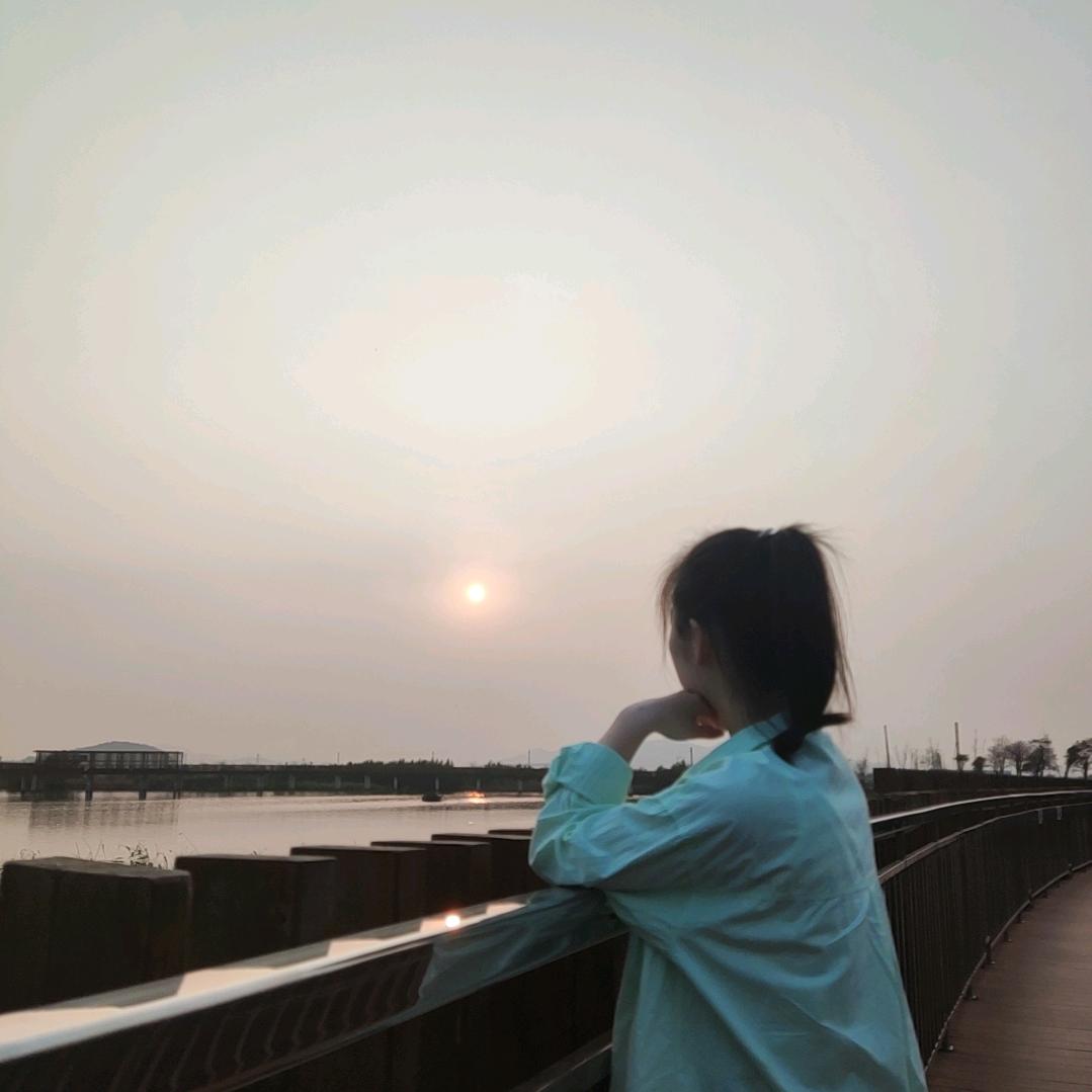 紧拥