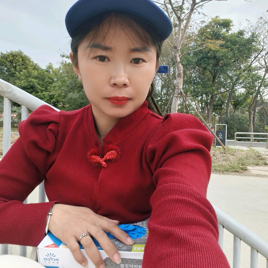 莉莉（新农人~已开通橱窗）
