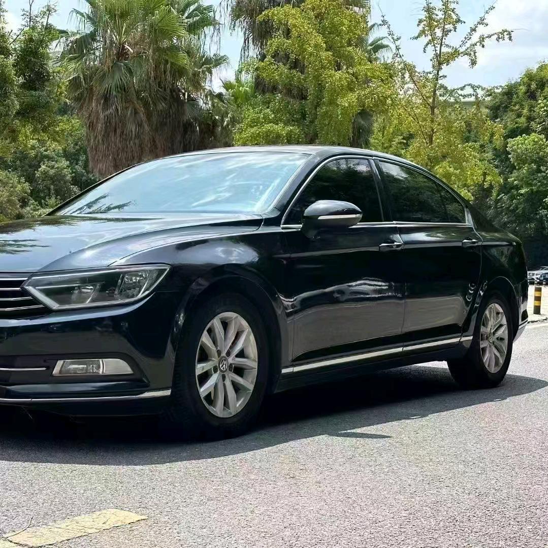 曲靖尊冠二手车张乐乐