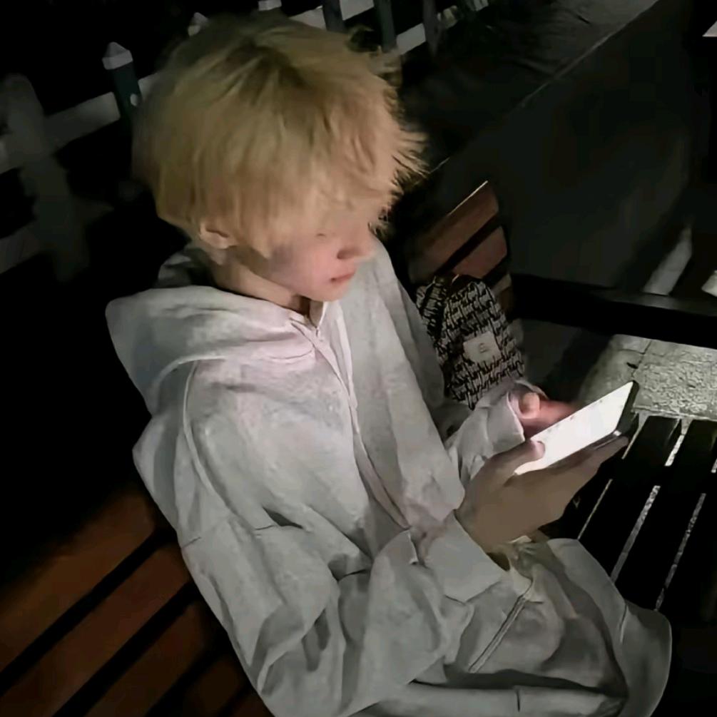 小h少爷