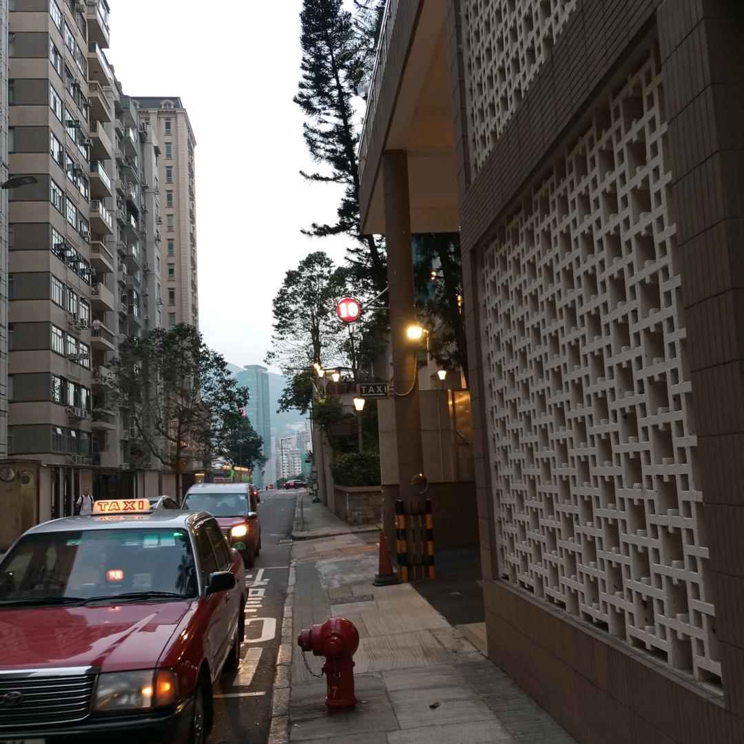 偉
