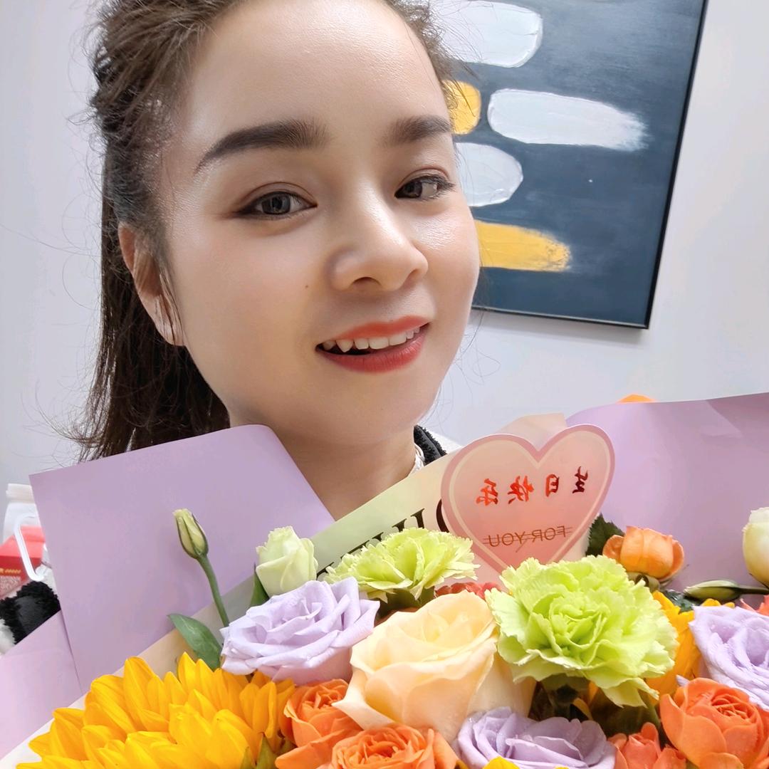 小可爱佳佳😊