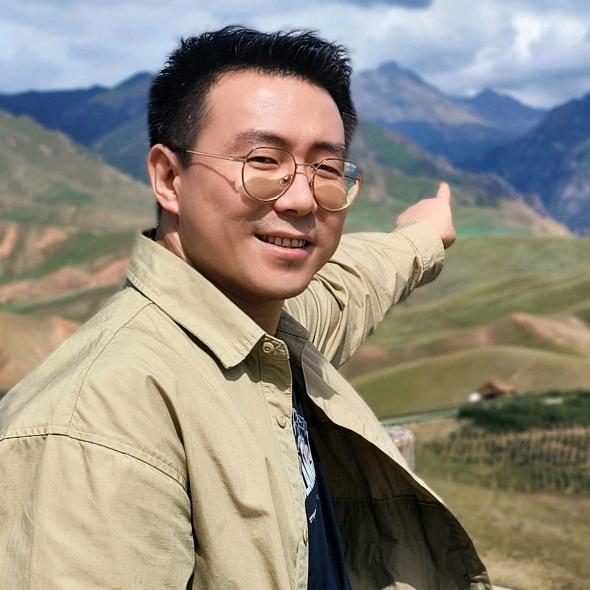 农业营销策划人青铜马