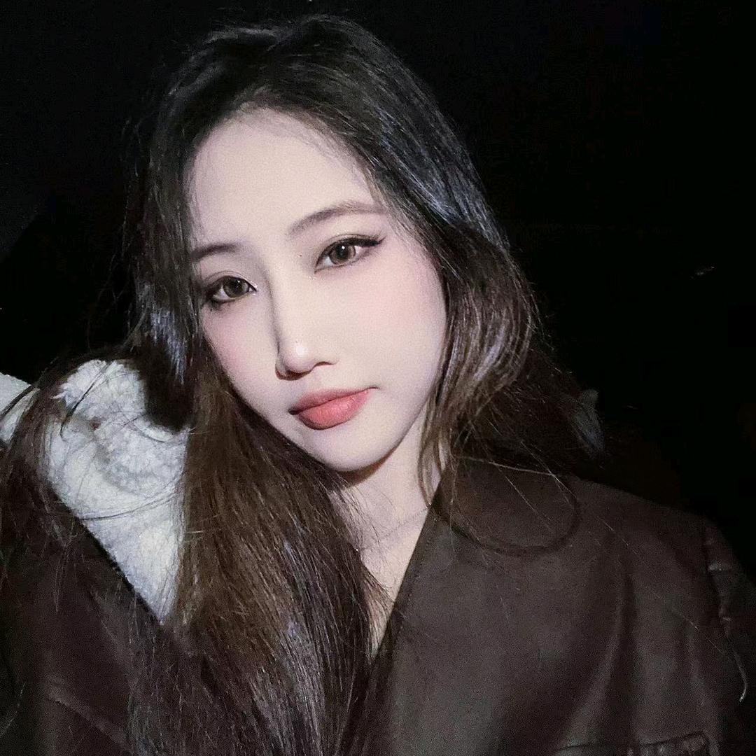 西梓服饰