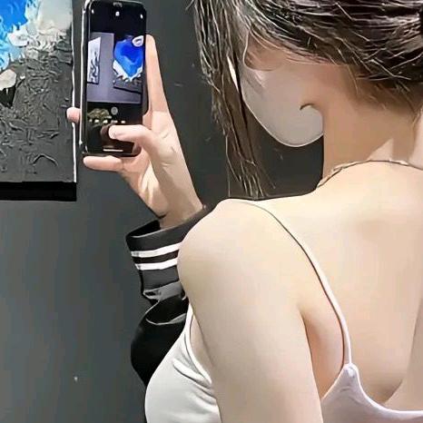 你虽美，我却直能远观👀