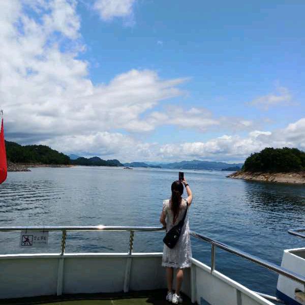 清清河边草