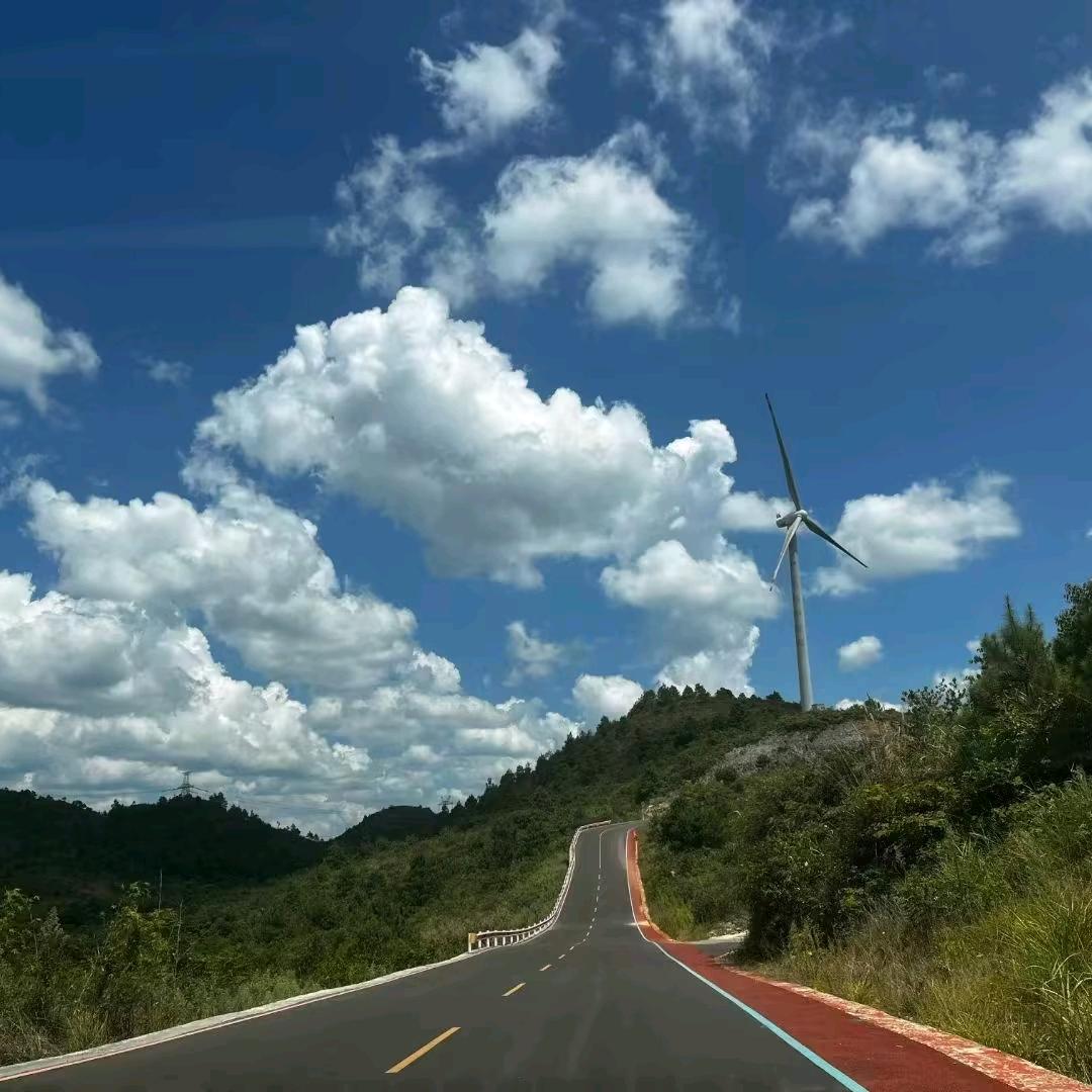 许尔千山万水身