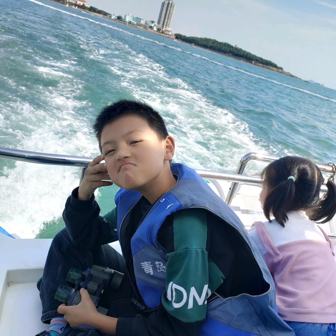 天上飞，地下游