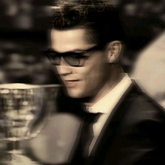 🕶️