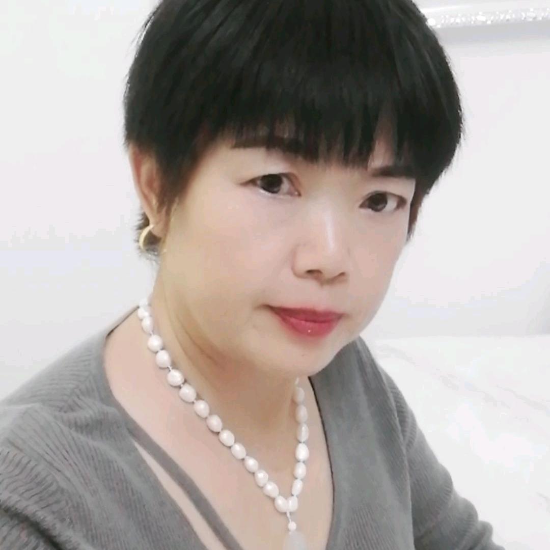 珍珍。