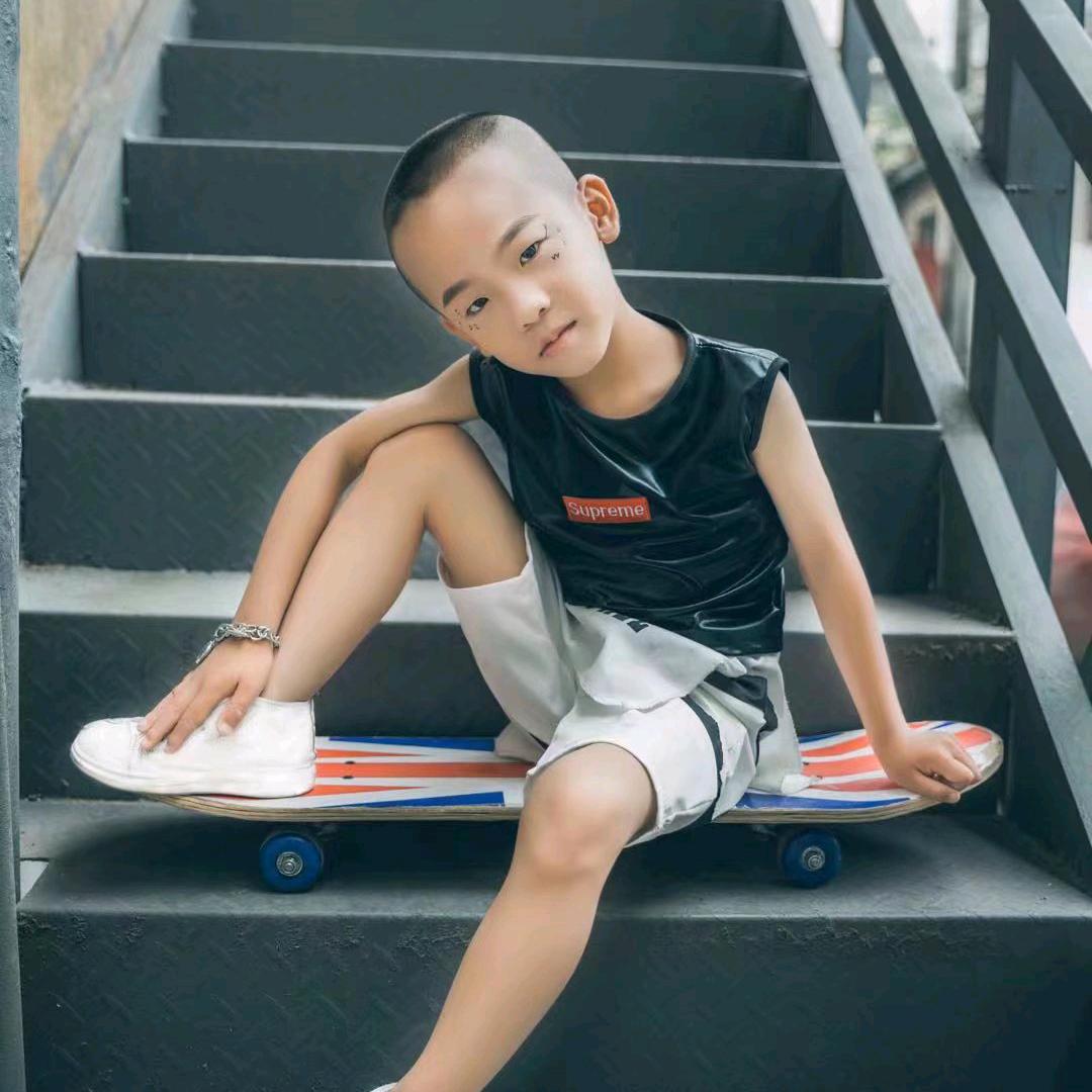 奥特曼卡片牛牛