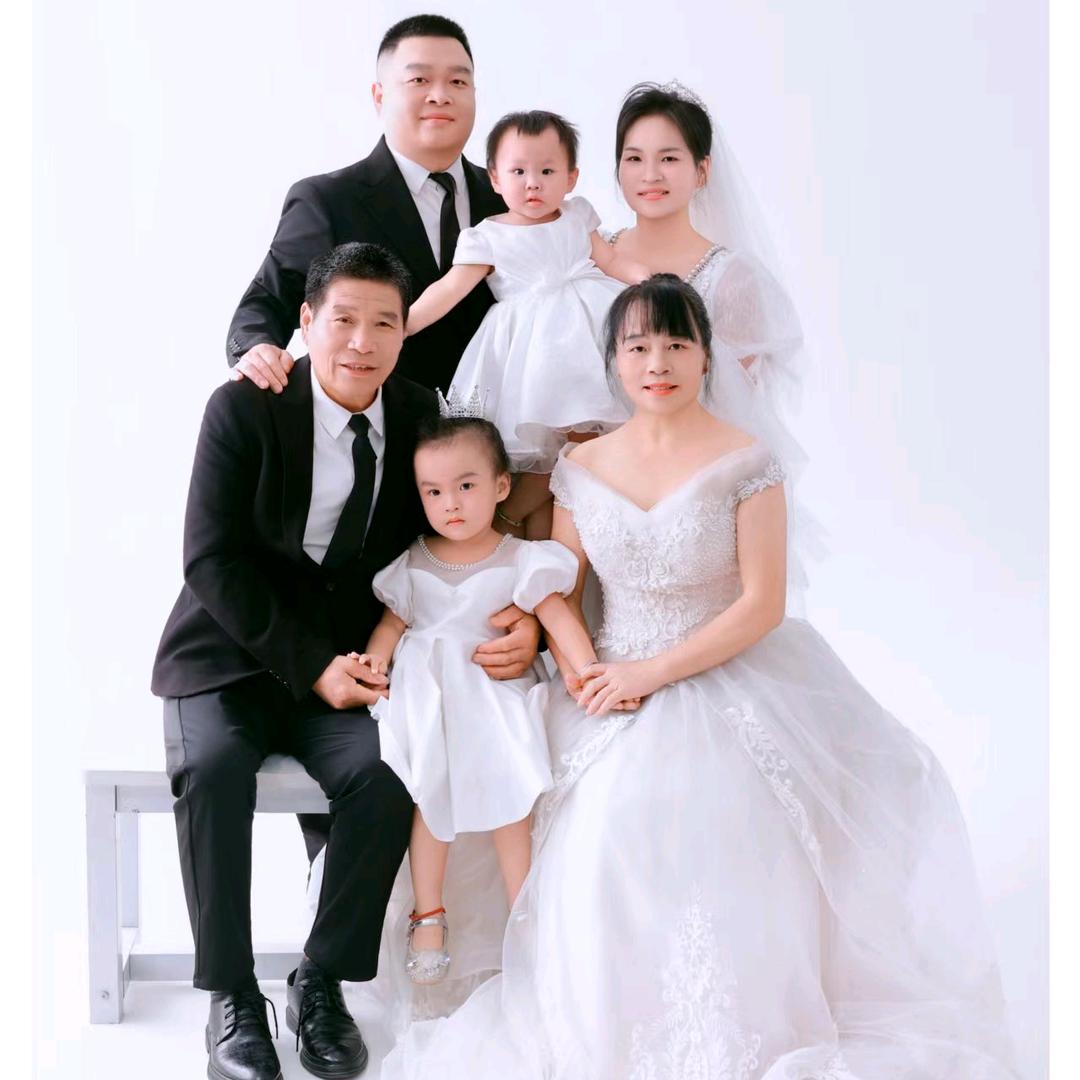 俩个宝贝奶奶🌹🌹🌹