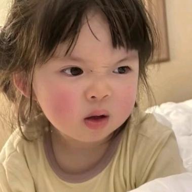 聂聂小脸蛋