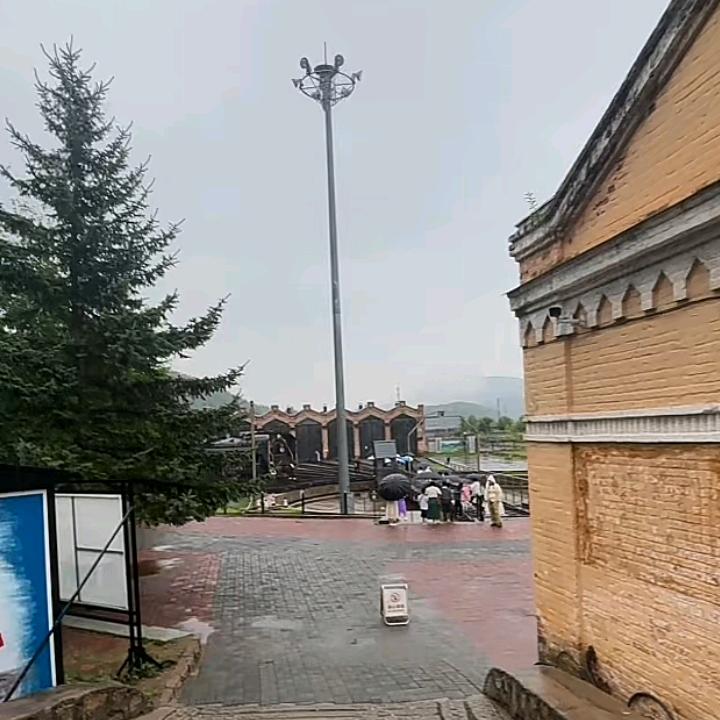 🐋以石击水，不起浪花，也起涟漪