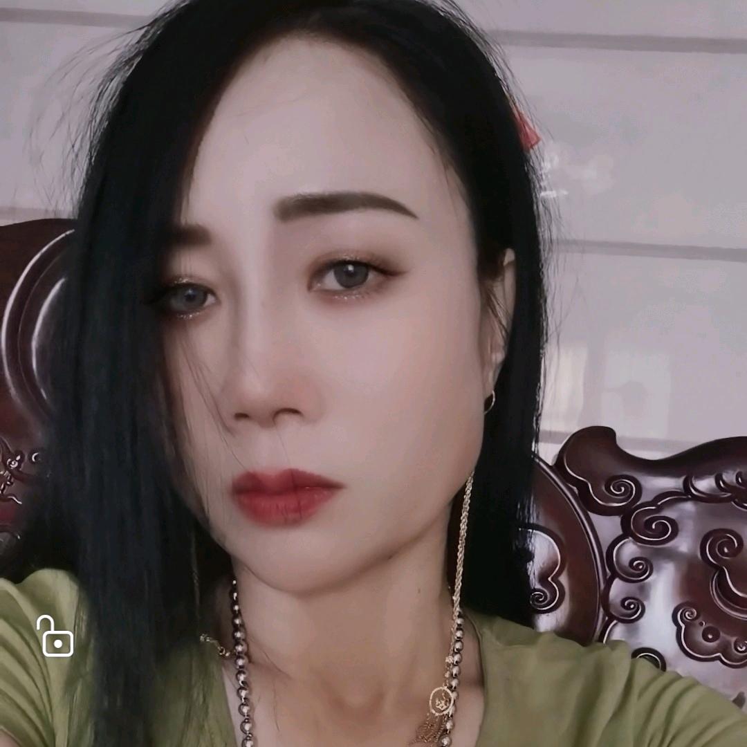 笑倾一世