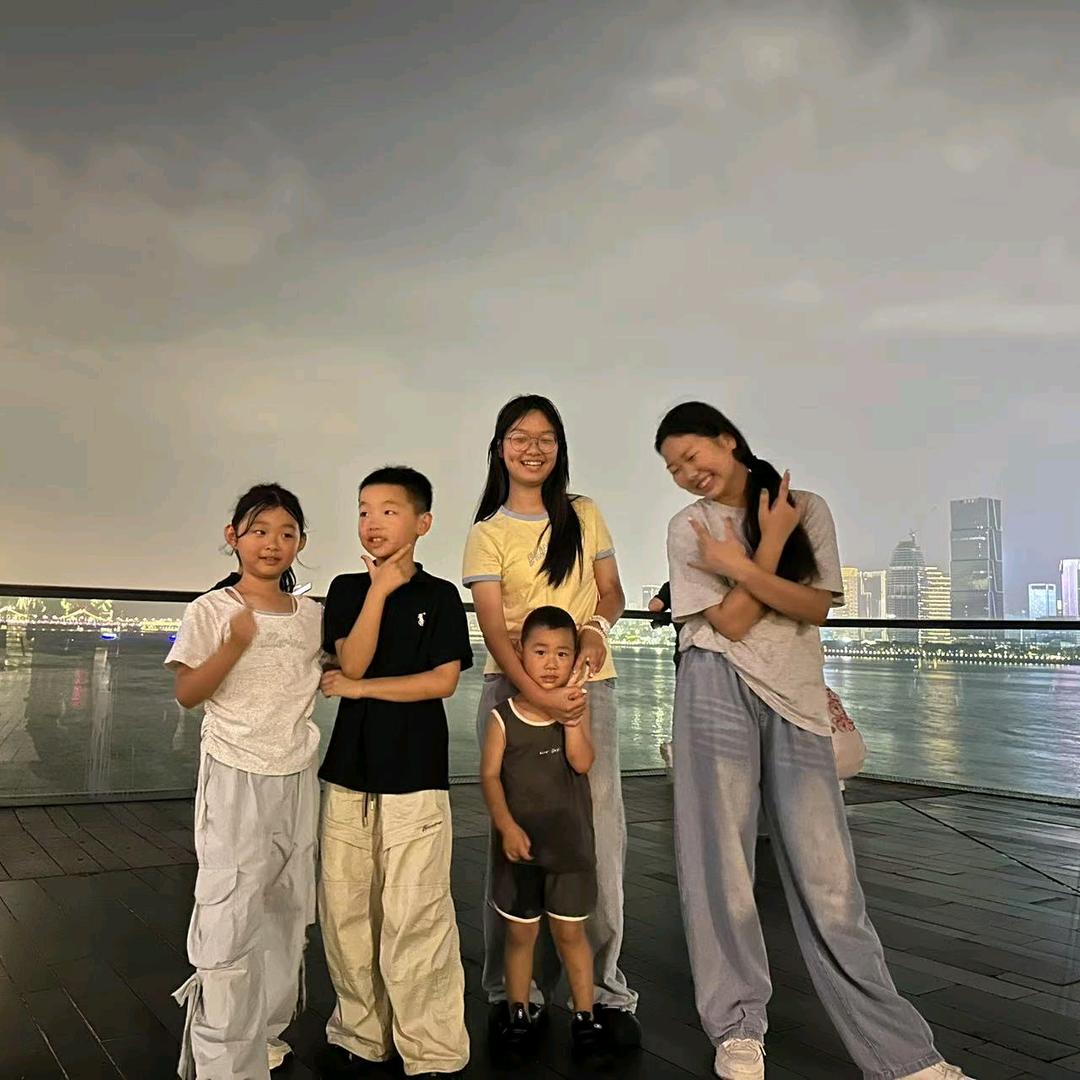 相亲相爱一家人