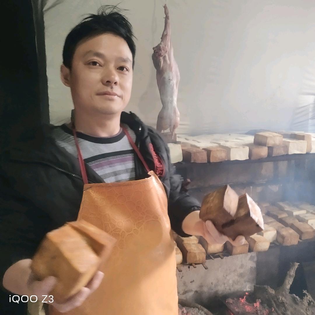 河口豆腐哥（传统柴火豆腐，接班人）
