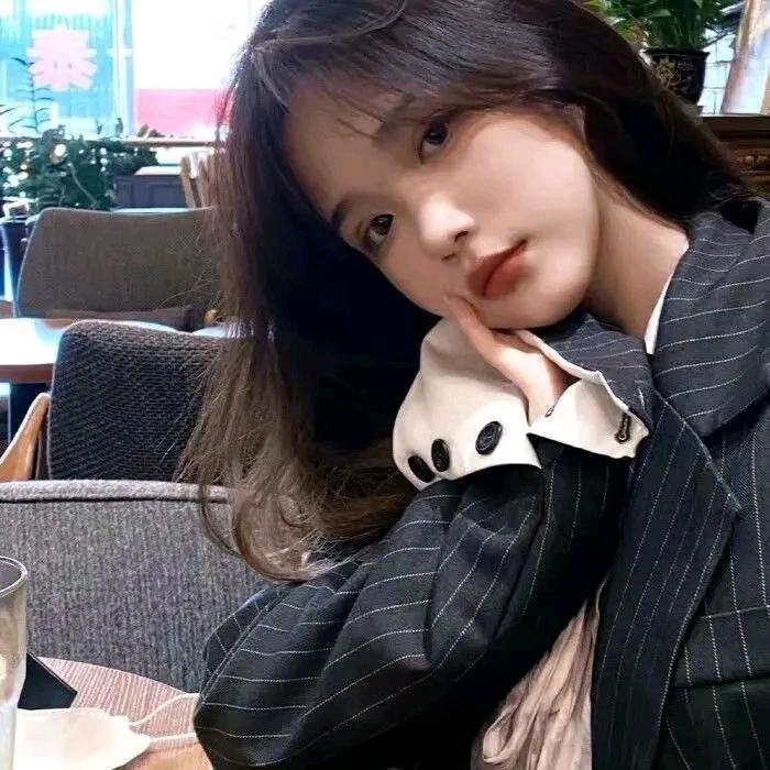 爱吃草莓熊