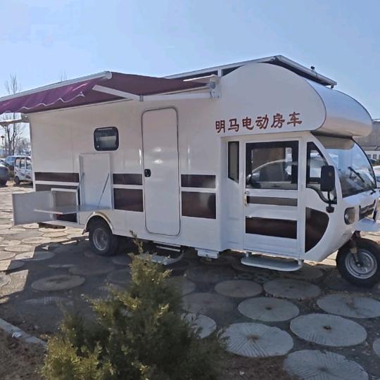 江坤＼明马三轮房车体验官