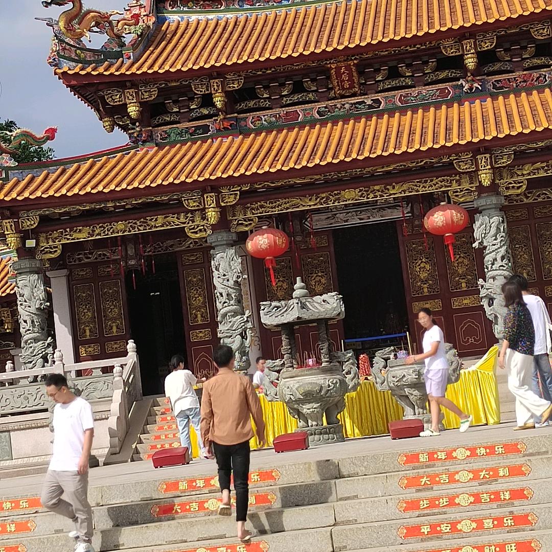赵一一