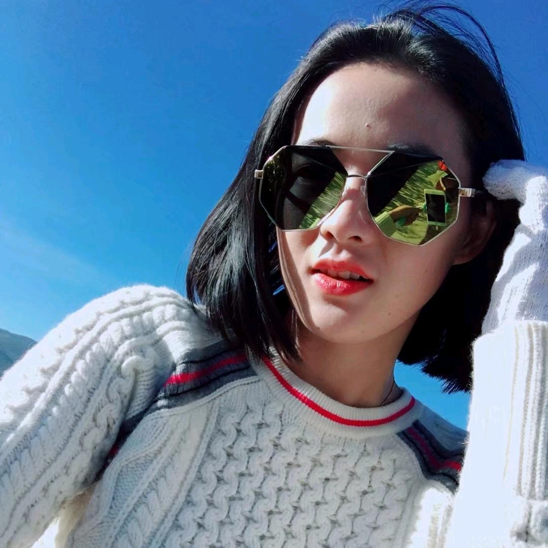 ❃  ❃  ❃  ❃  ❃