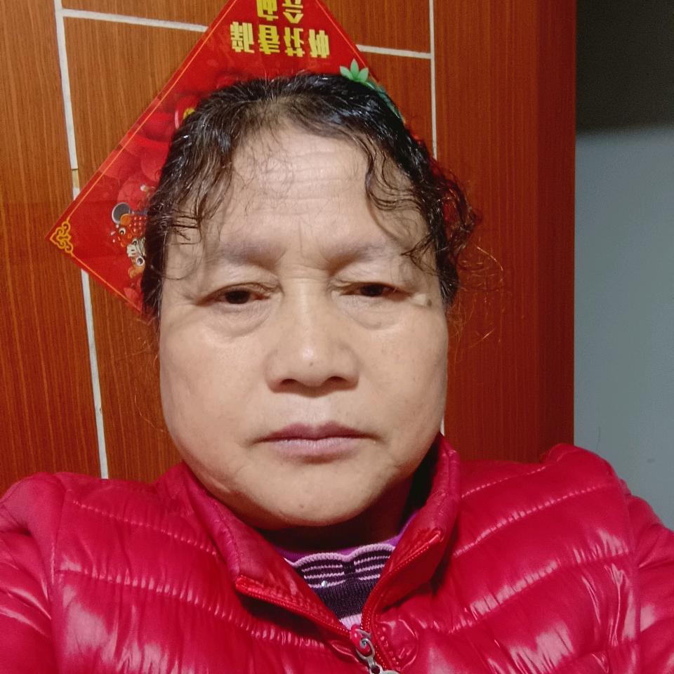何宝霞
