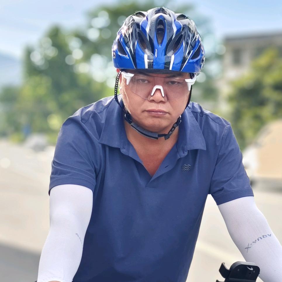 热爱骑行运动。强身健体提高免疫力。