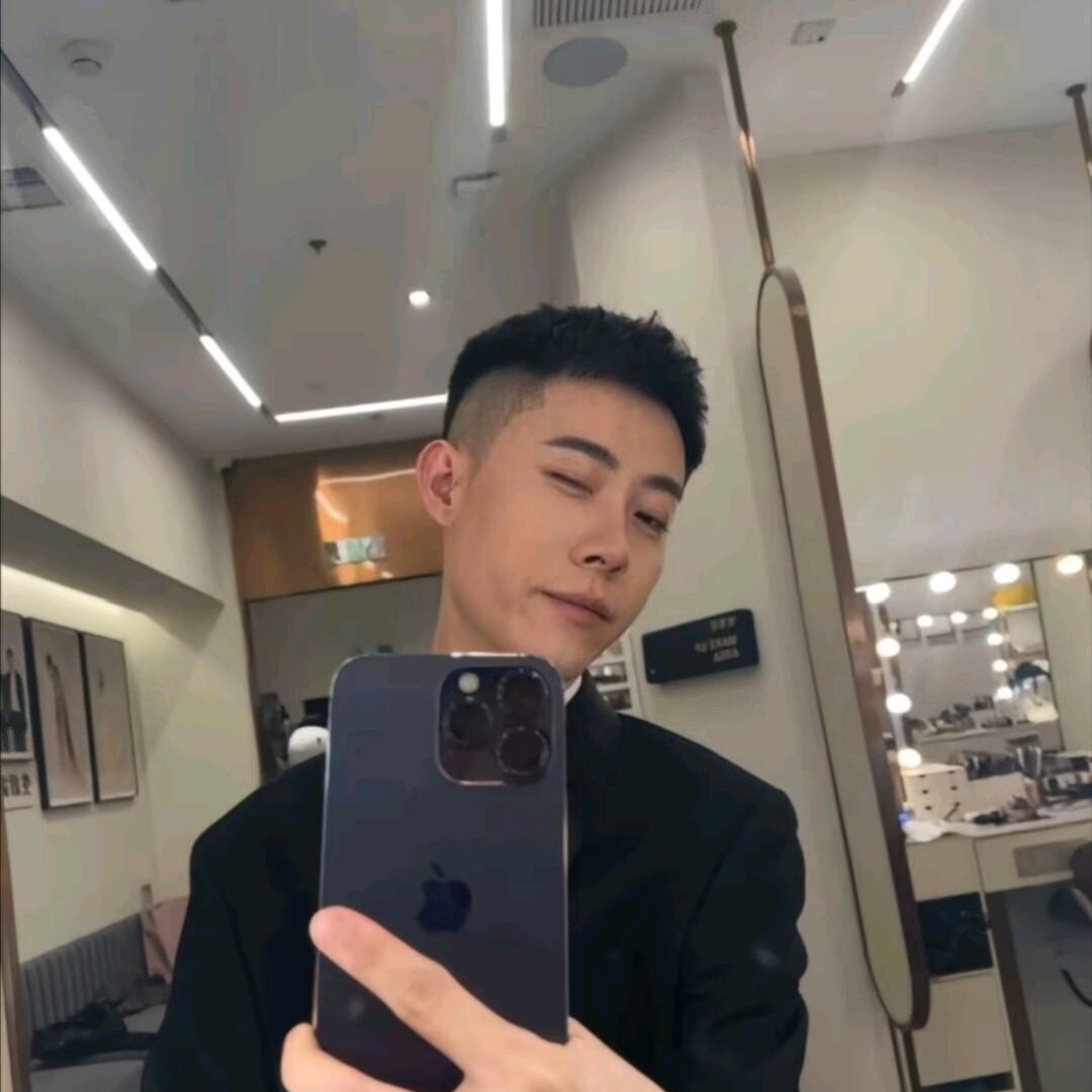 张诗尧
