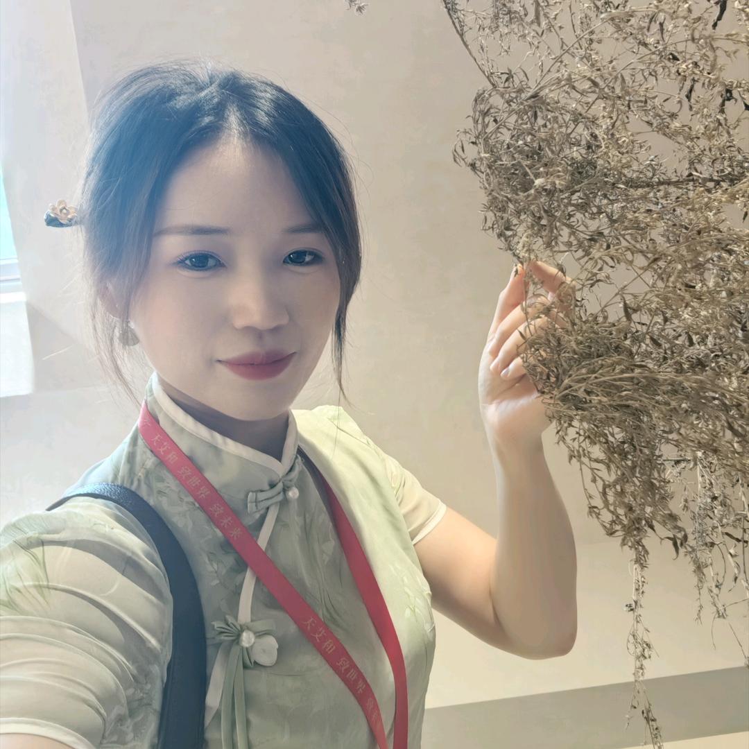 尽管世界依然美丽💃