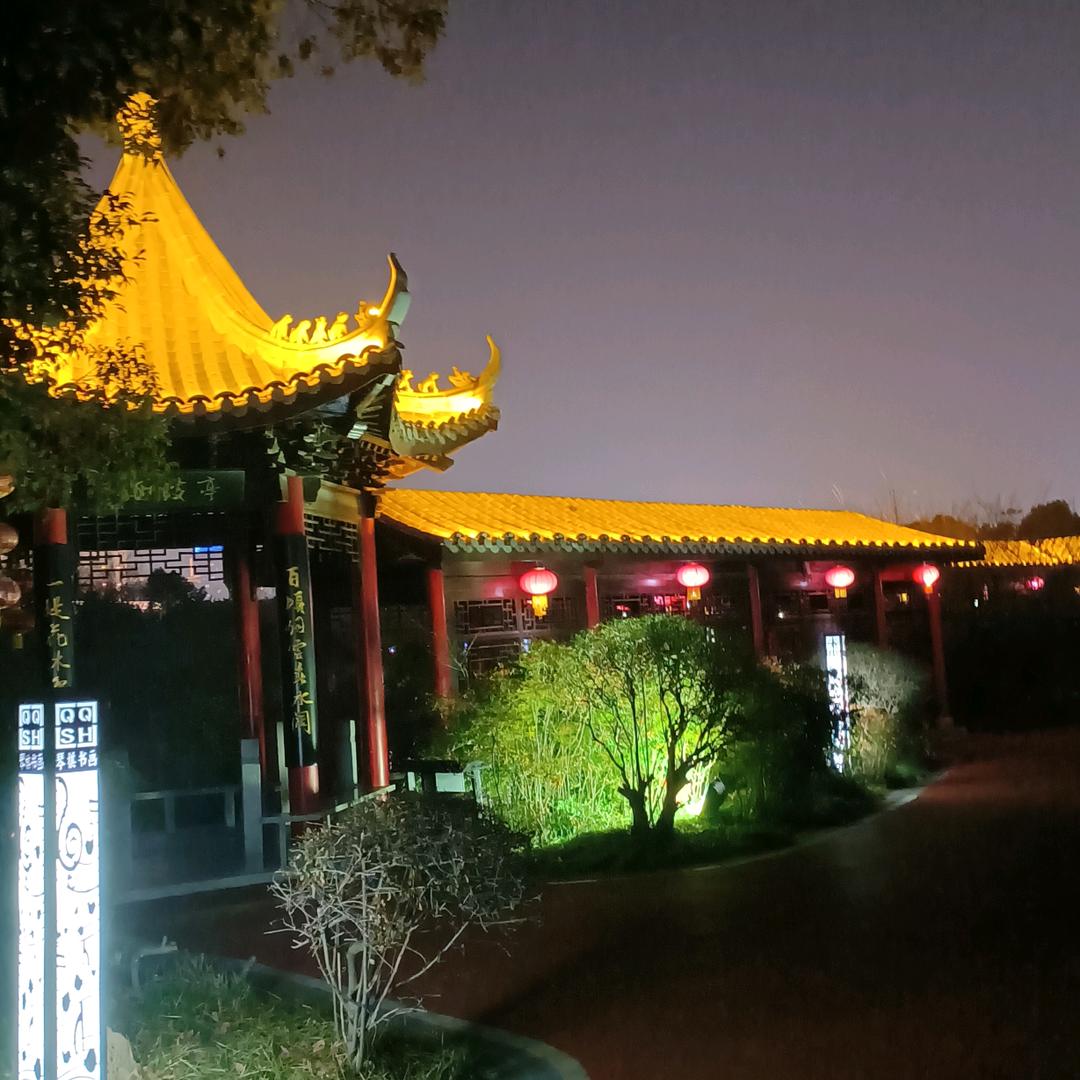 东方俊马