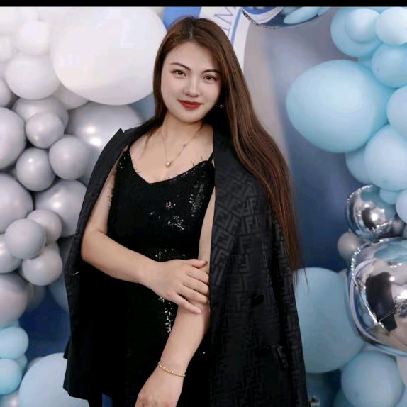 卡妈混血王子卢卡斯日常生活授权账号