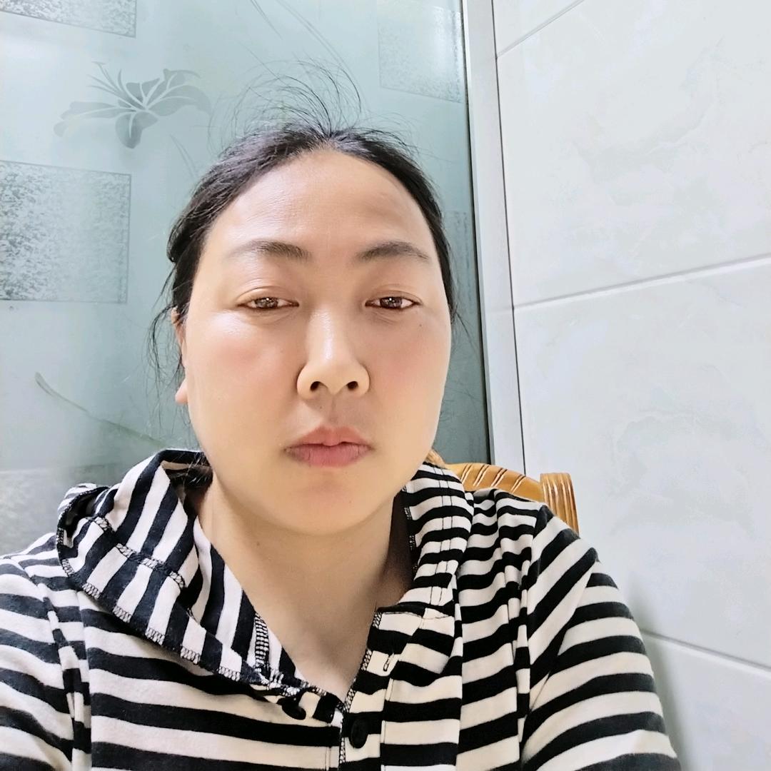 瞿佰成的妻子