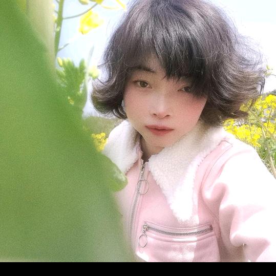 彩彩