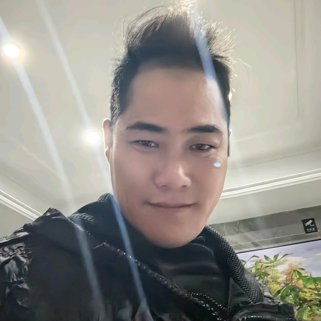 做烤鸭的小帅哥