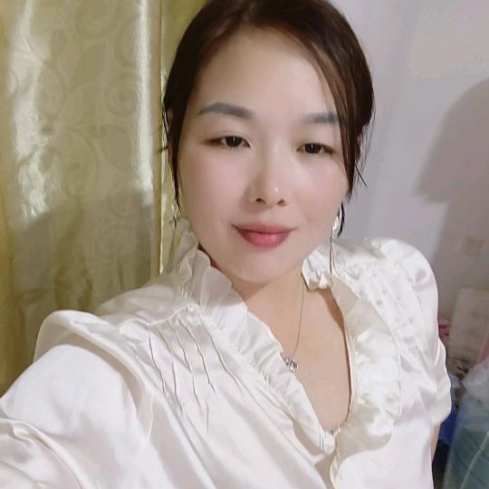 月。封心锁爱