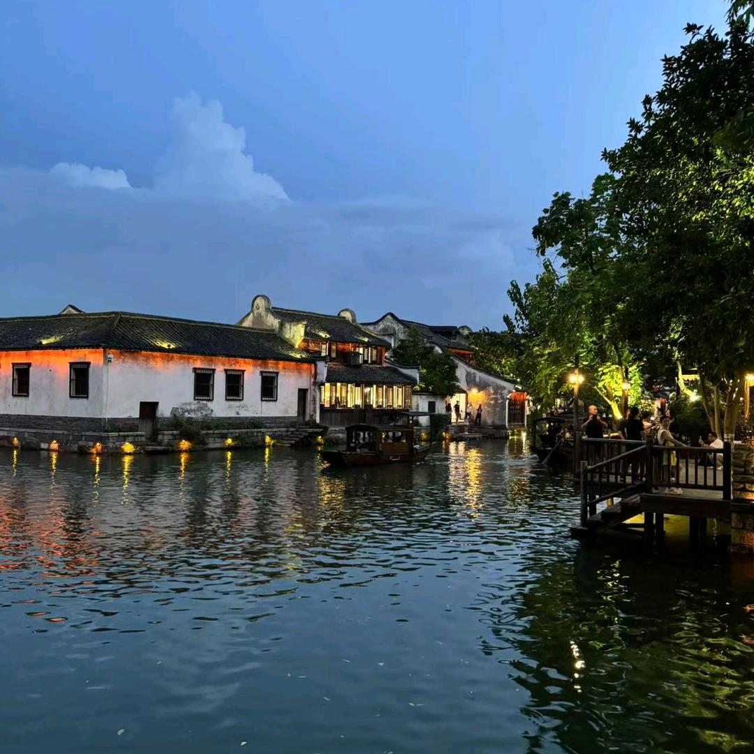 花木兰犬舍德牧