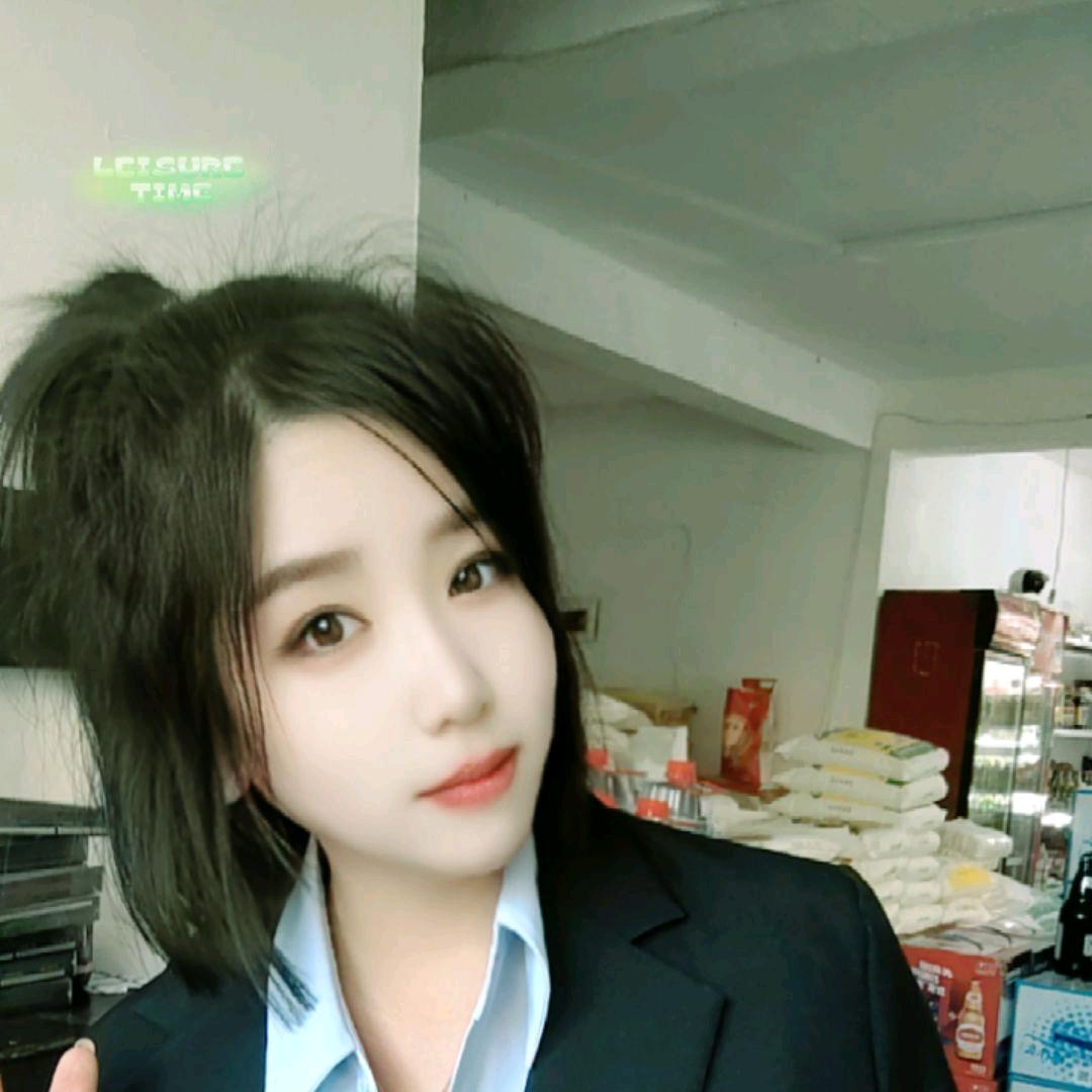 卖大米的小姐姐