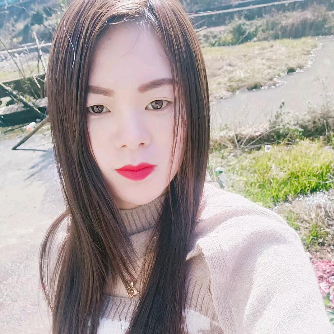 龙秀（单亲妈妈）