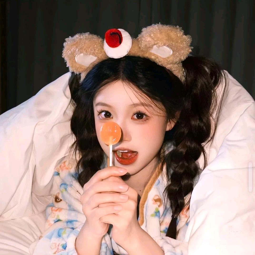 呆萌小熊吖🧸