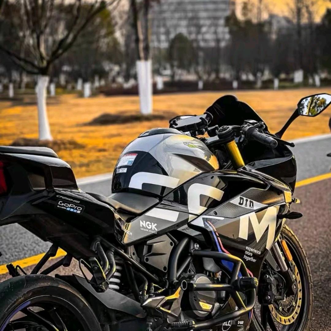 @伯爵摩托车-机车