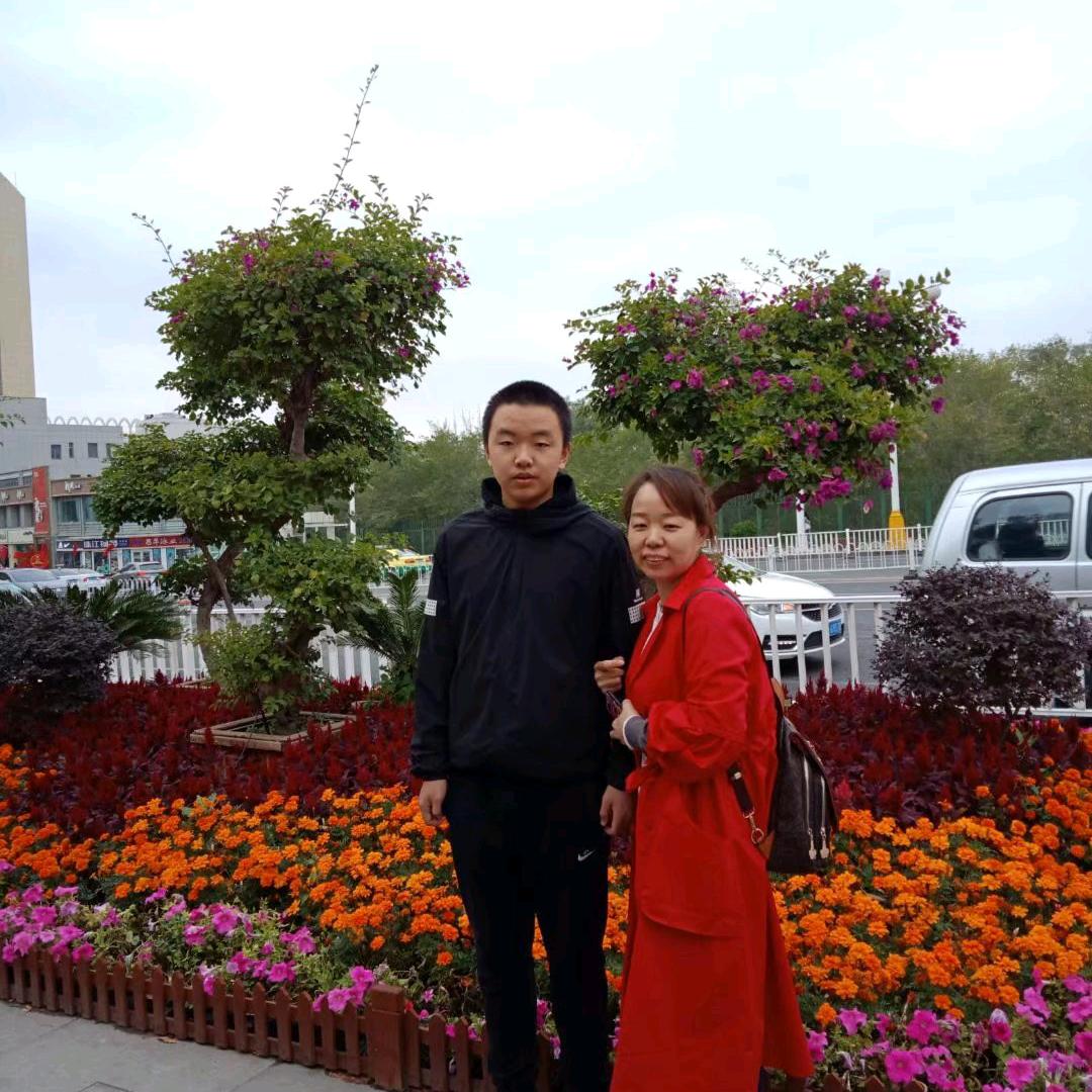 黄帅妈妈）