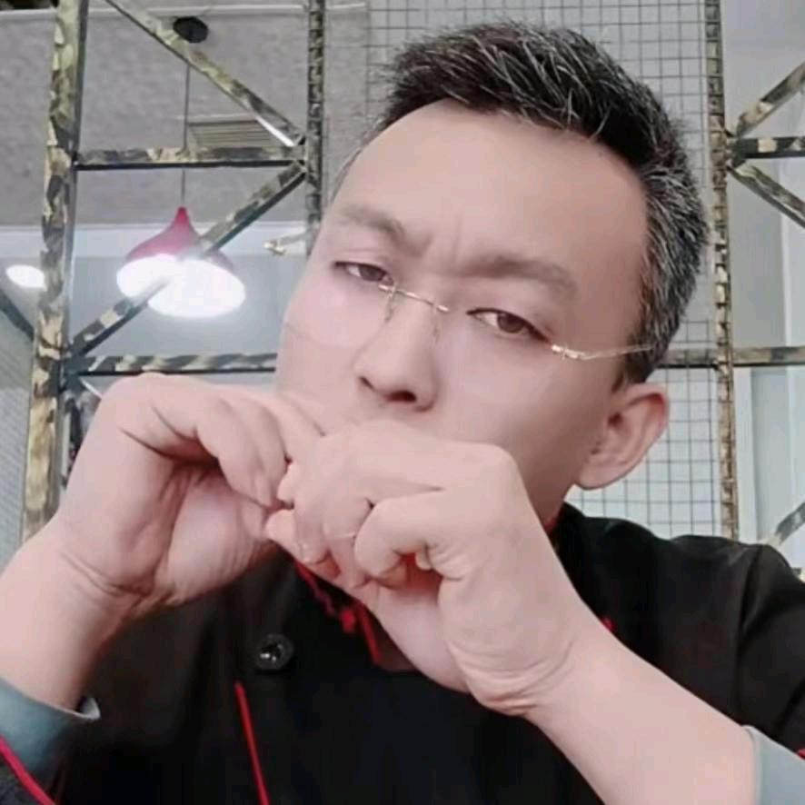 杨仔《龙》