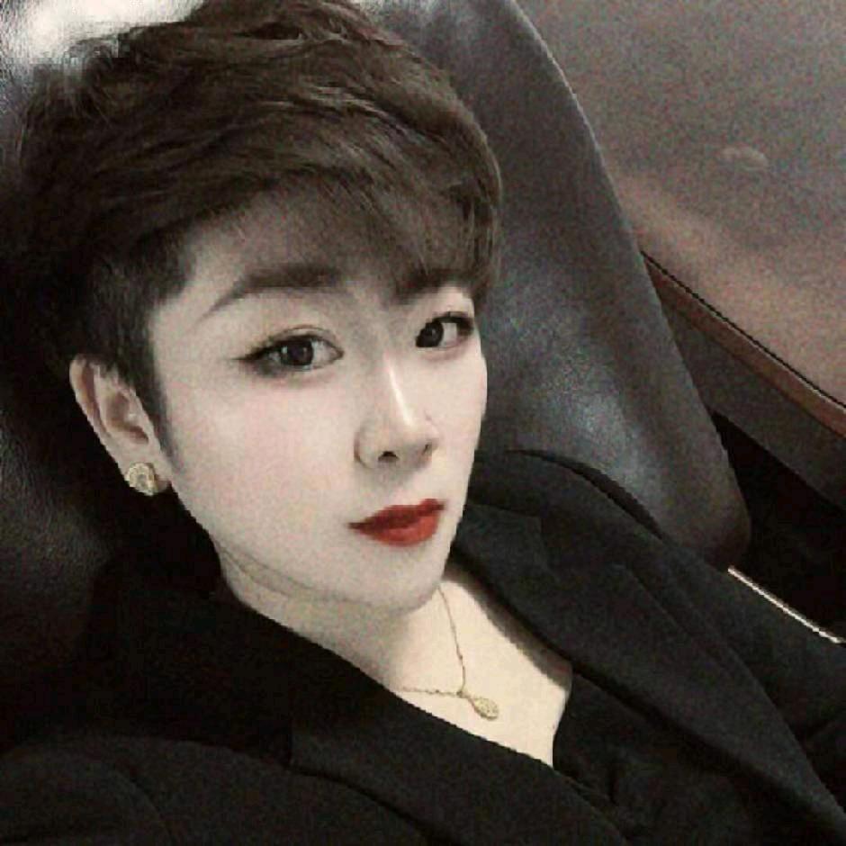 ꧁比丰田还霸道的女人꧂