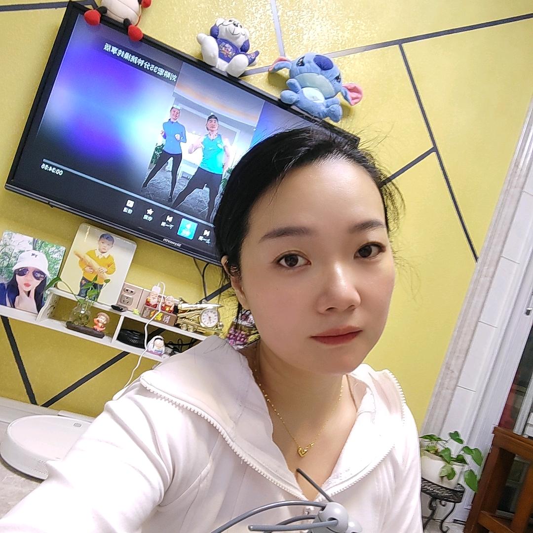 喜欢运动的菜菜