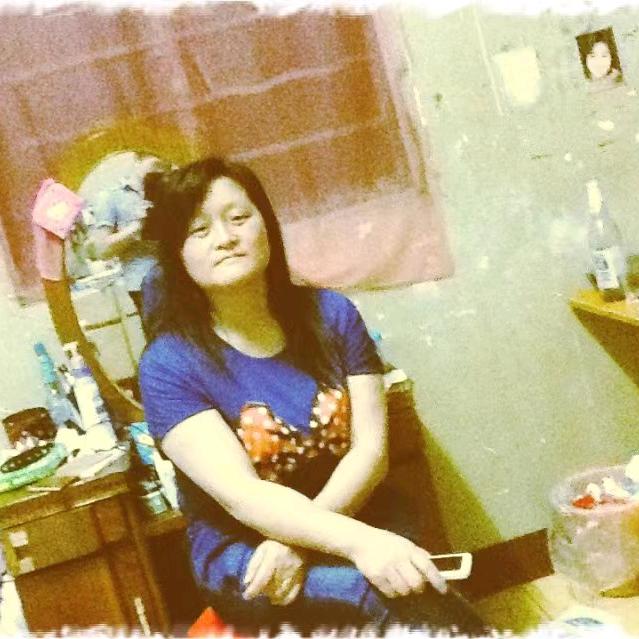 水中莲花李木子