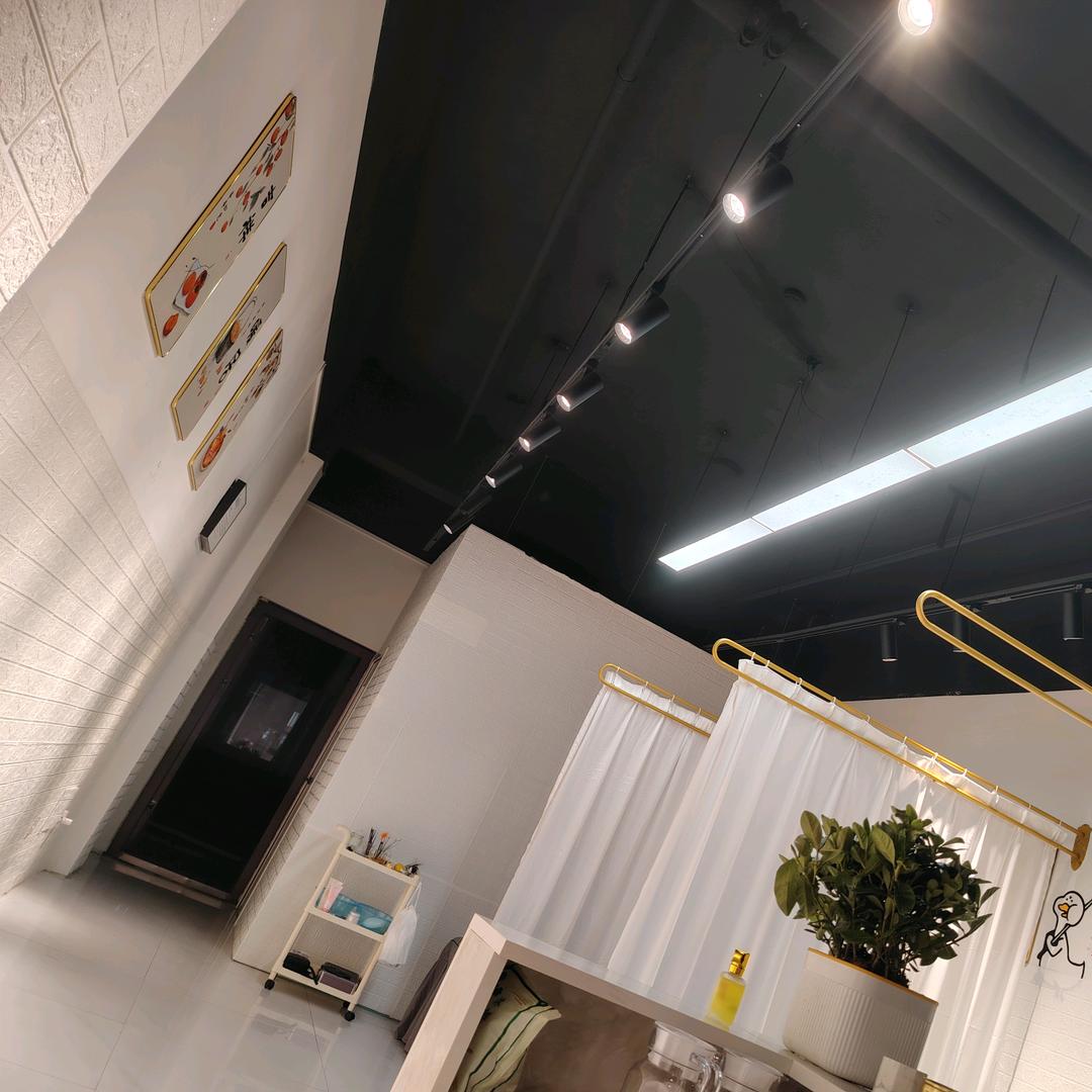 一家采耳店