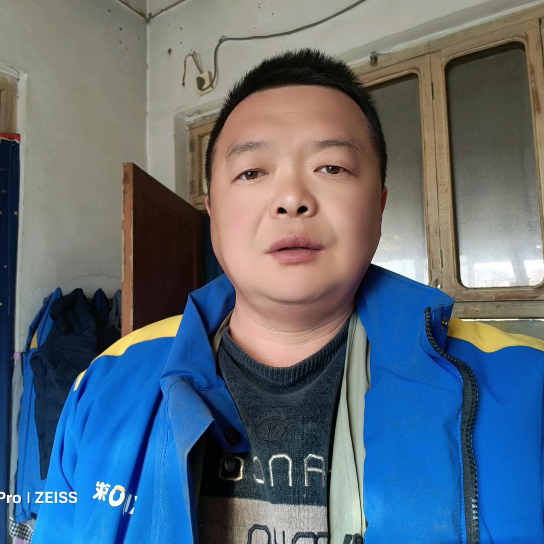 万荣县万泉国有电动车经销部《屈国有》