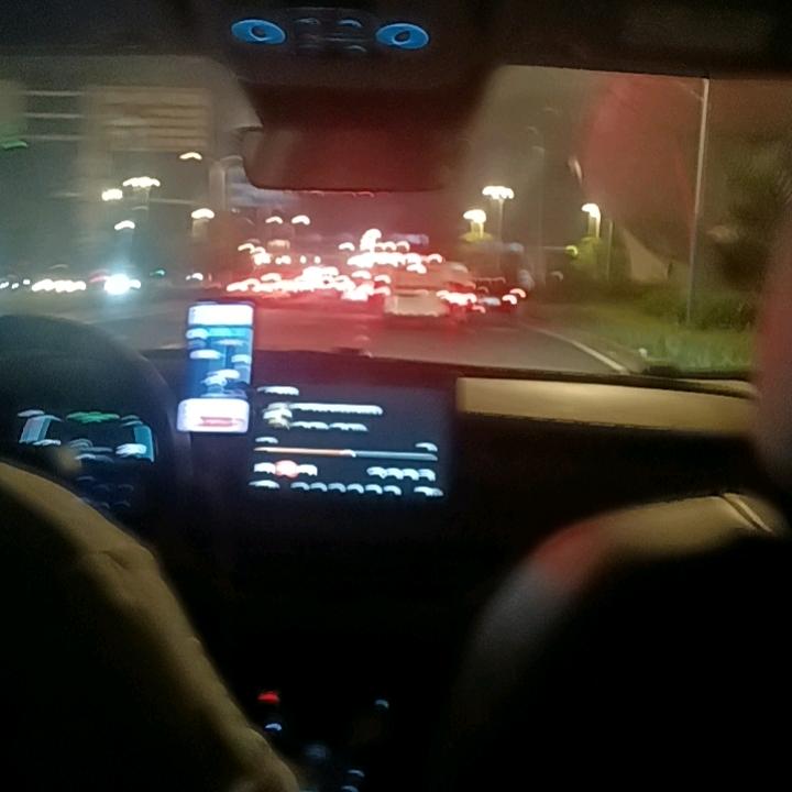 军
