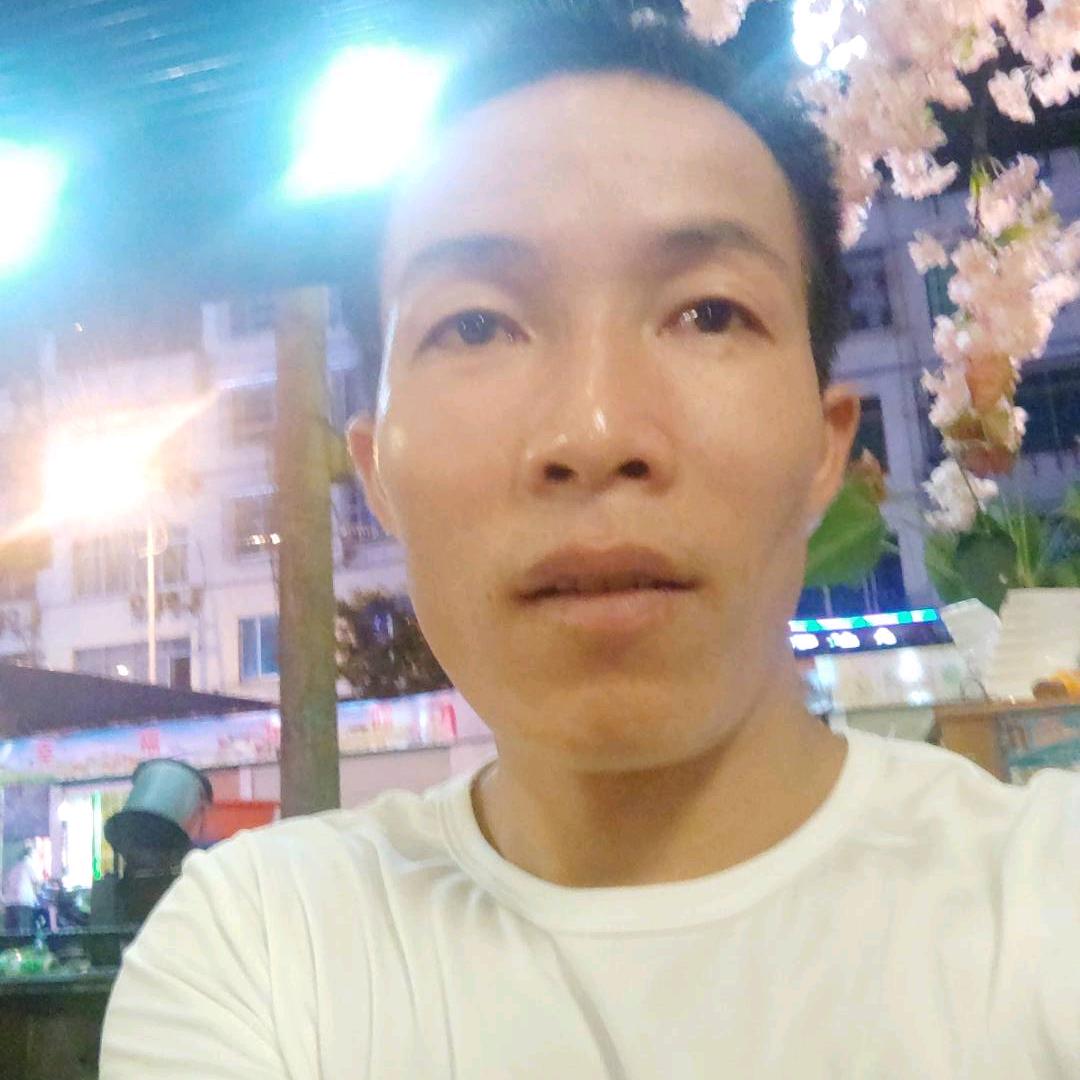 琼
